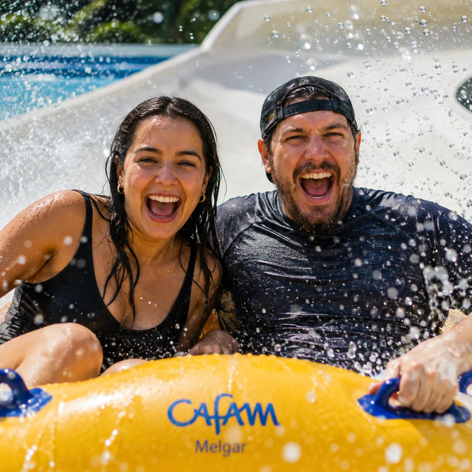 Atracciones y piscinas en Cafam Melgar
